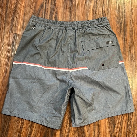 NWOT Quicksilver Waterman The Deck Stripe 18“ - Picture 10 of 16